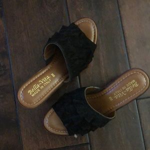 Bella Vita Black Sandals